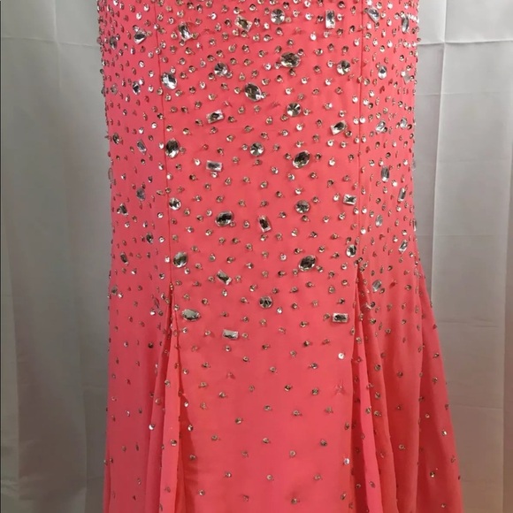 Alyce Paris Prom dress - Picture 3 of 7